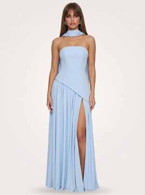 Trägerloses Plissee-Maxikleid mit Schal