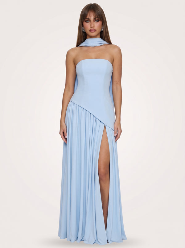Trägerloses Plissee-Maxikleid mit Schal